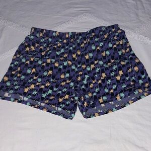 Patagonia Women’s Baggies Shorts in Intertwined Hands: Perennial Purple SZ L